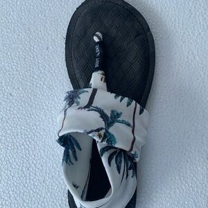 Body glove sandals